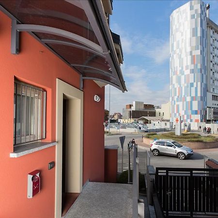 Residenza Villa Regina Монца Екстериор снимка