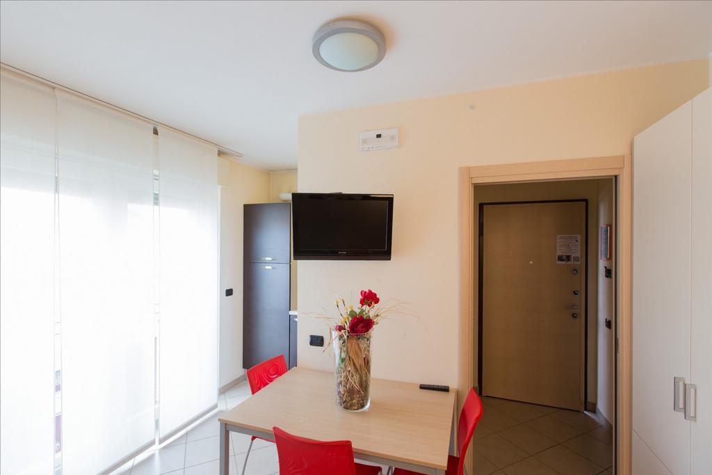 Residenza Villa Regina Монца Екстериор снимка