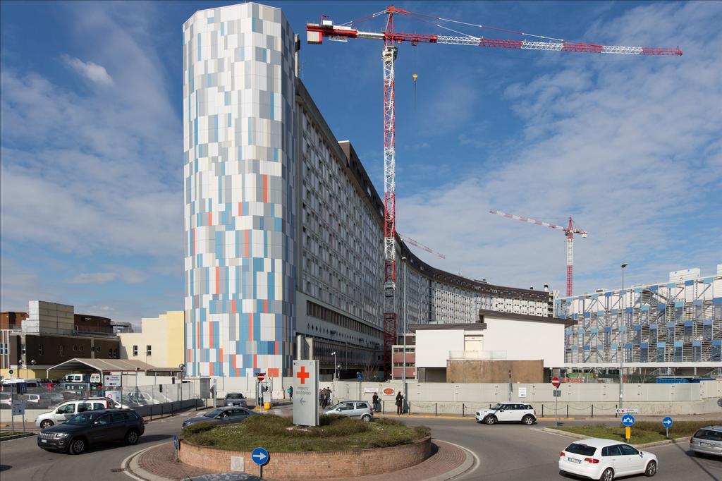 Residenza Villa Regina Монца Екстериор снимка
